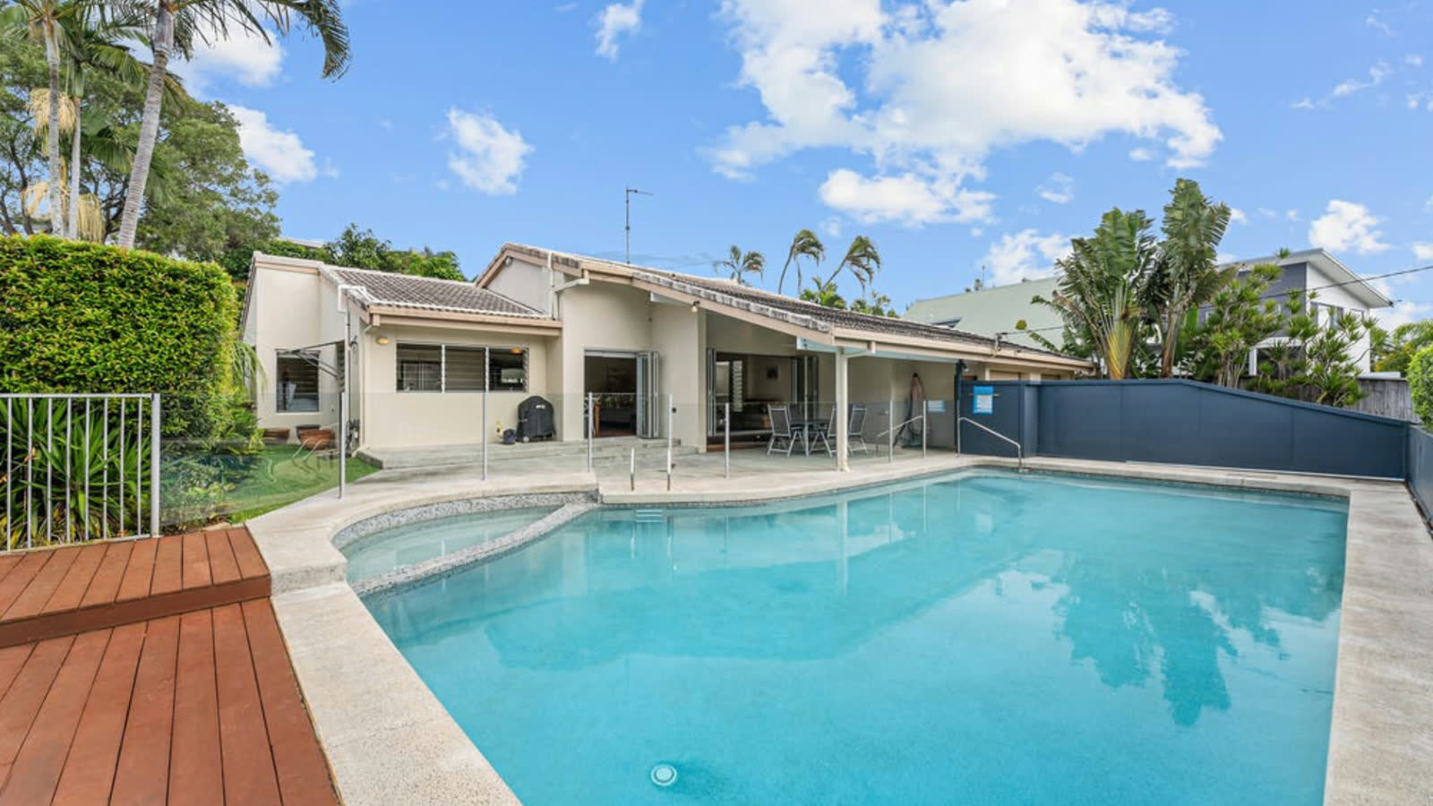 Noosa Heads Buyers Agent | Local Downsizer Mobility-Friendly Acquisition